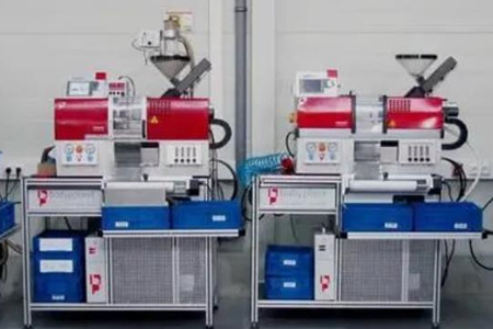 微型注塑機(jī)的價(jià)格范圍，幾萬(wàn)元到數(shù)十萬(wàn)元！